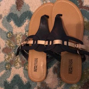 Kenneth Cole Thong Sandal
